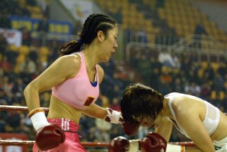 包含梅开二度！日本女足大将踢出精彩表现的词条